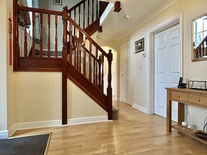 Entrance Hallway- click for photo gallery